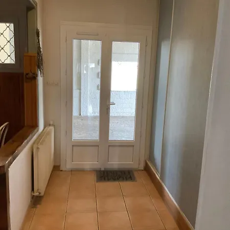 Апартаменты La Maison Des Cressonnieres